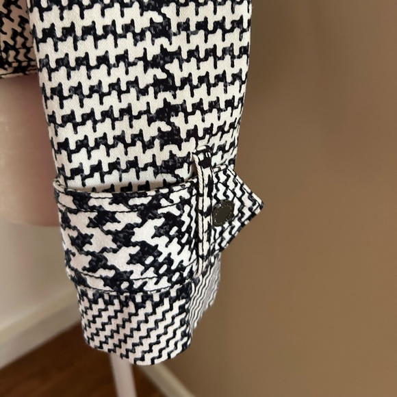 White House Black House Black, White, and Red Plaid Moto Jacket, Size 6 - Picture 4 of 14